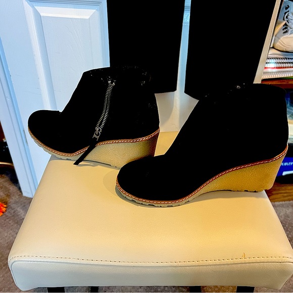 Tom’s ankle booties SZ 7.5 - Picture 1 of 5
